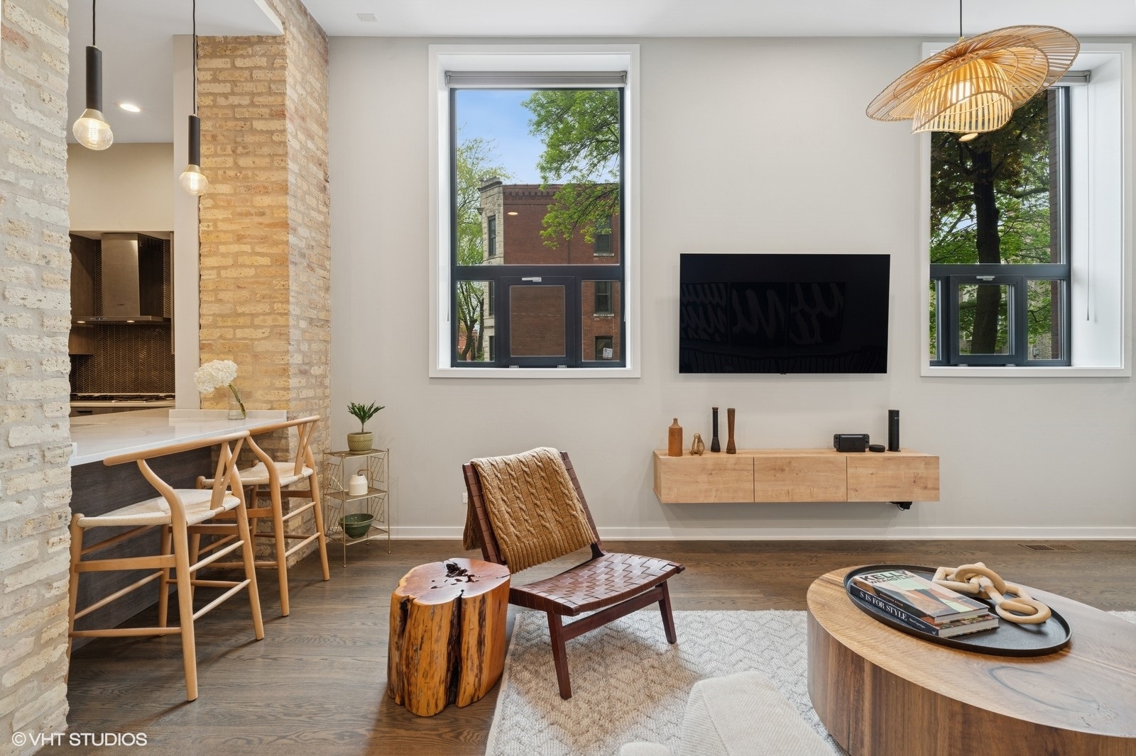 921 N Hoyne Avenue Unit: 1