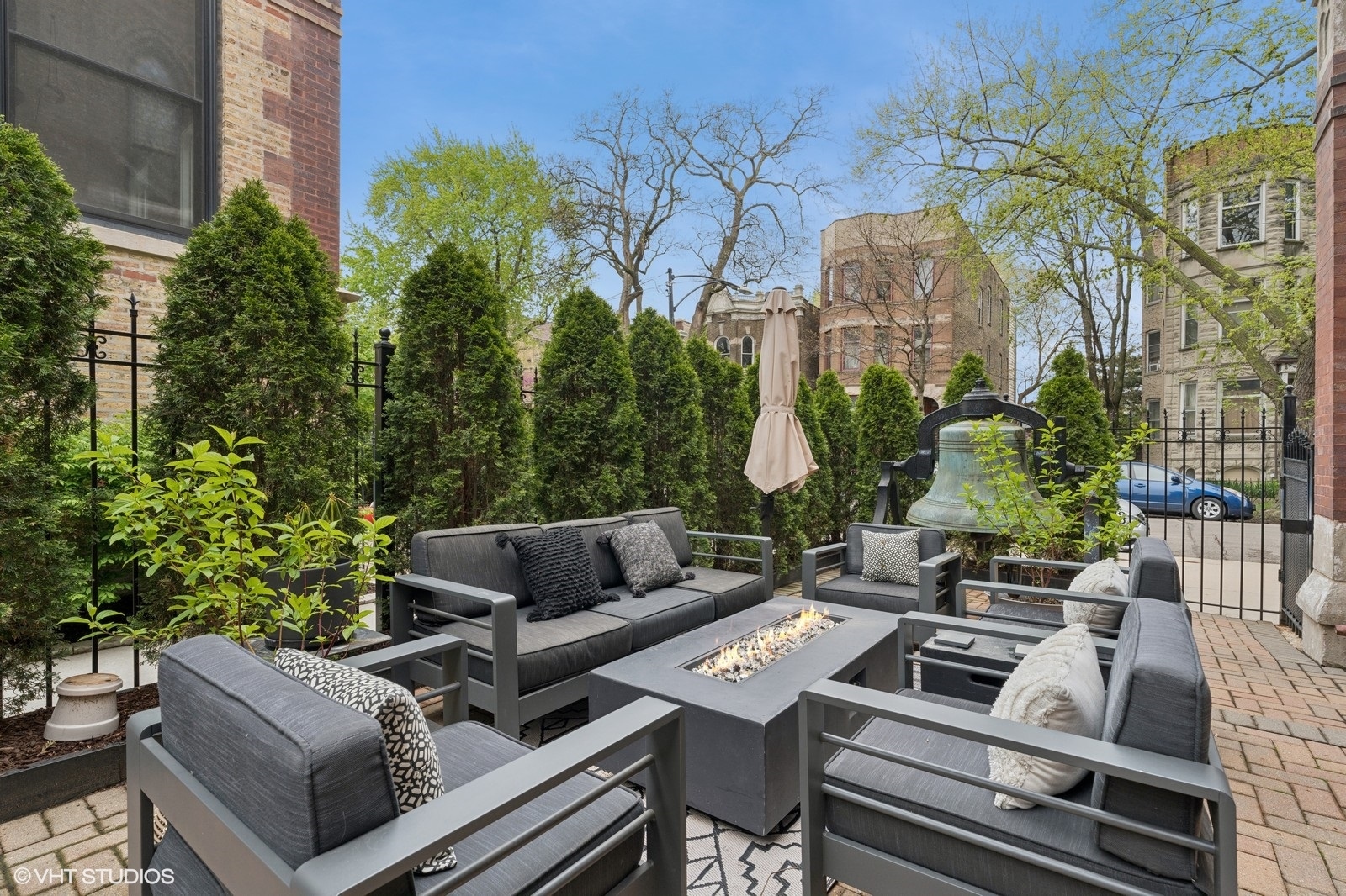 921 N Hoyne Avenue Unit: 1