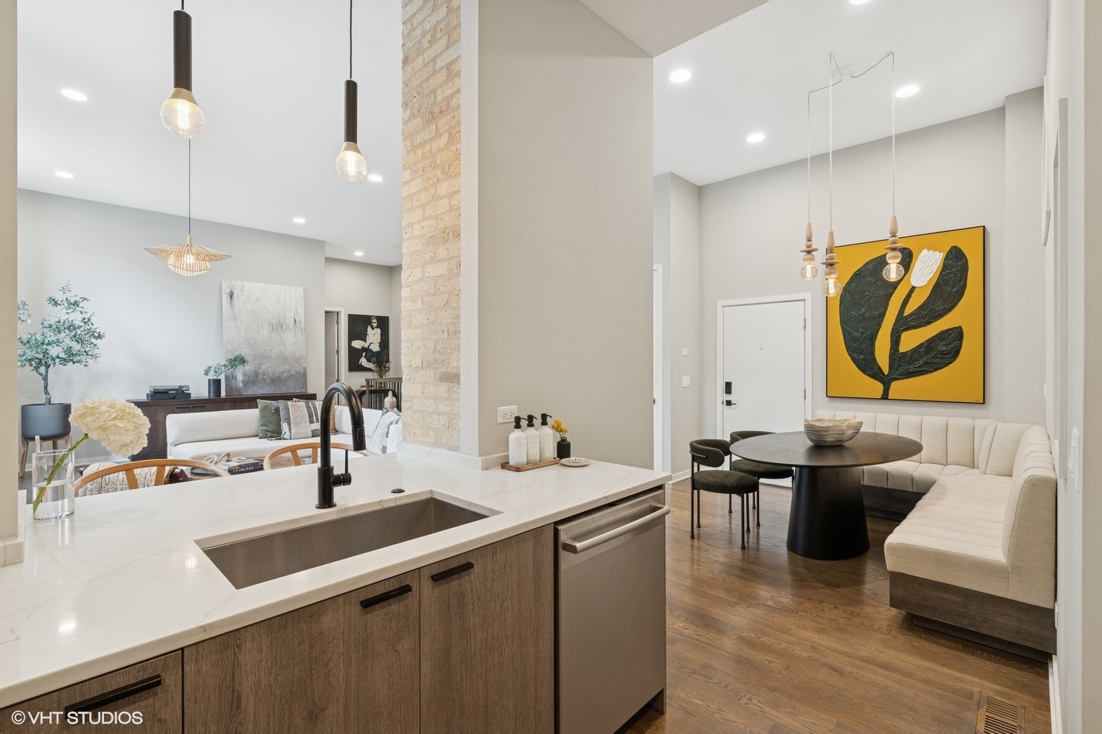 921 N Hoyne Avenue Unit: 1