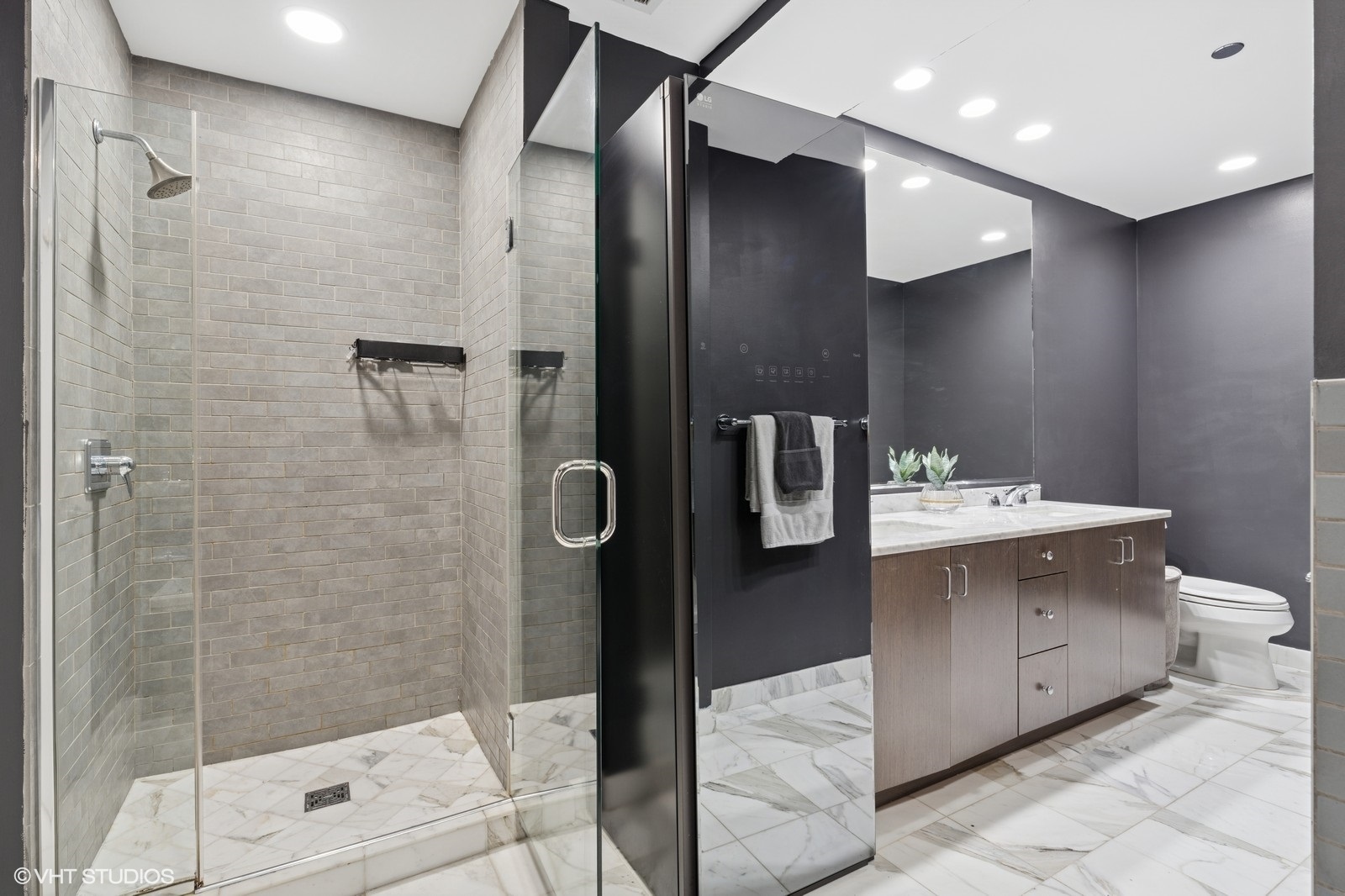 60 E Monroe Street Unit: 3308