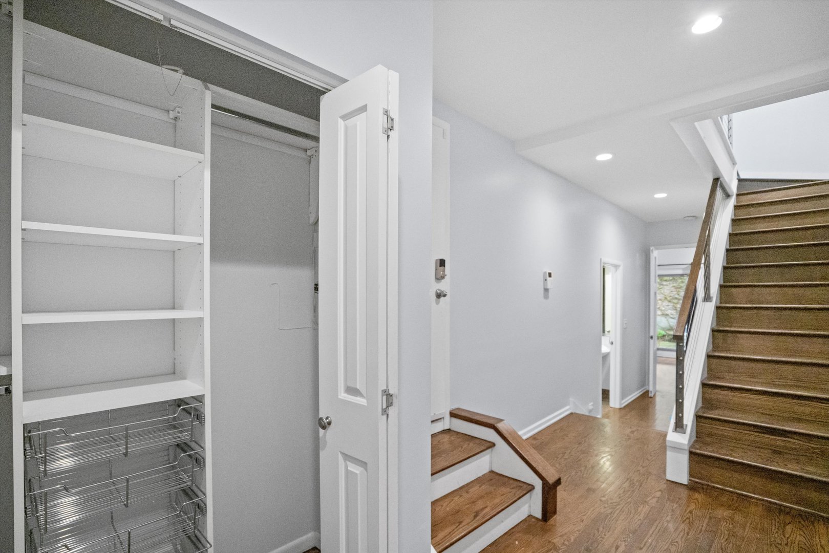 171 W Goethe Street Unit: B