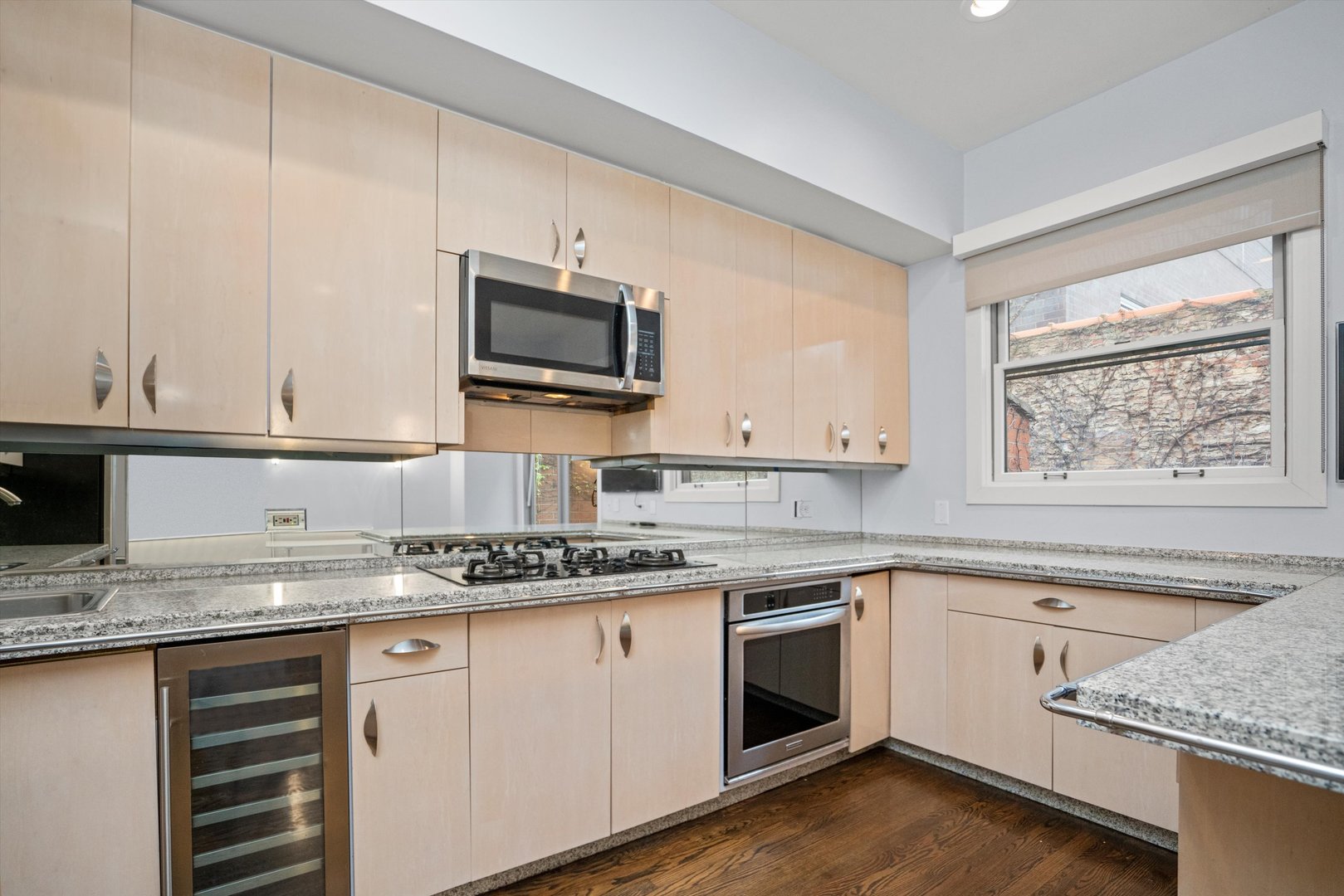 171 W Goethe Street Unit: B