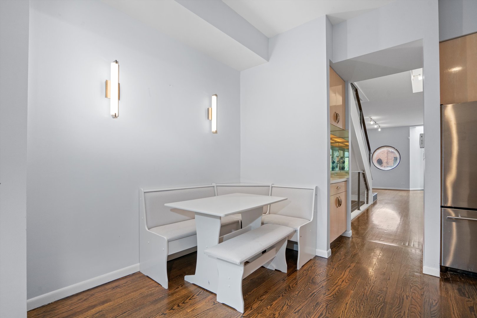 171 W Goethe Street Unit: B