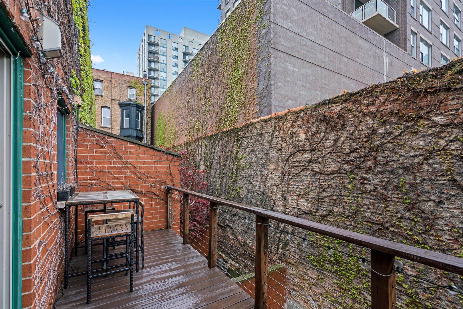 171 W Goethe Street Unit: B