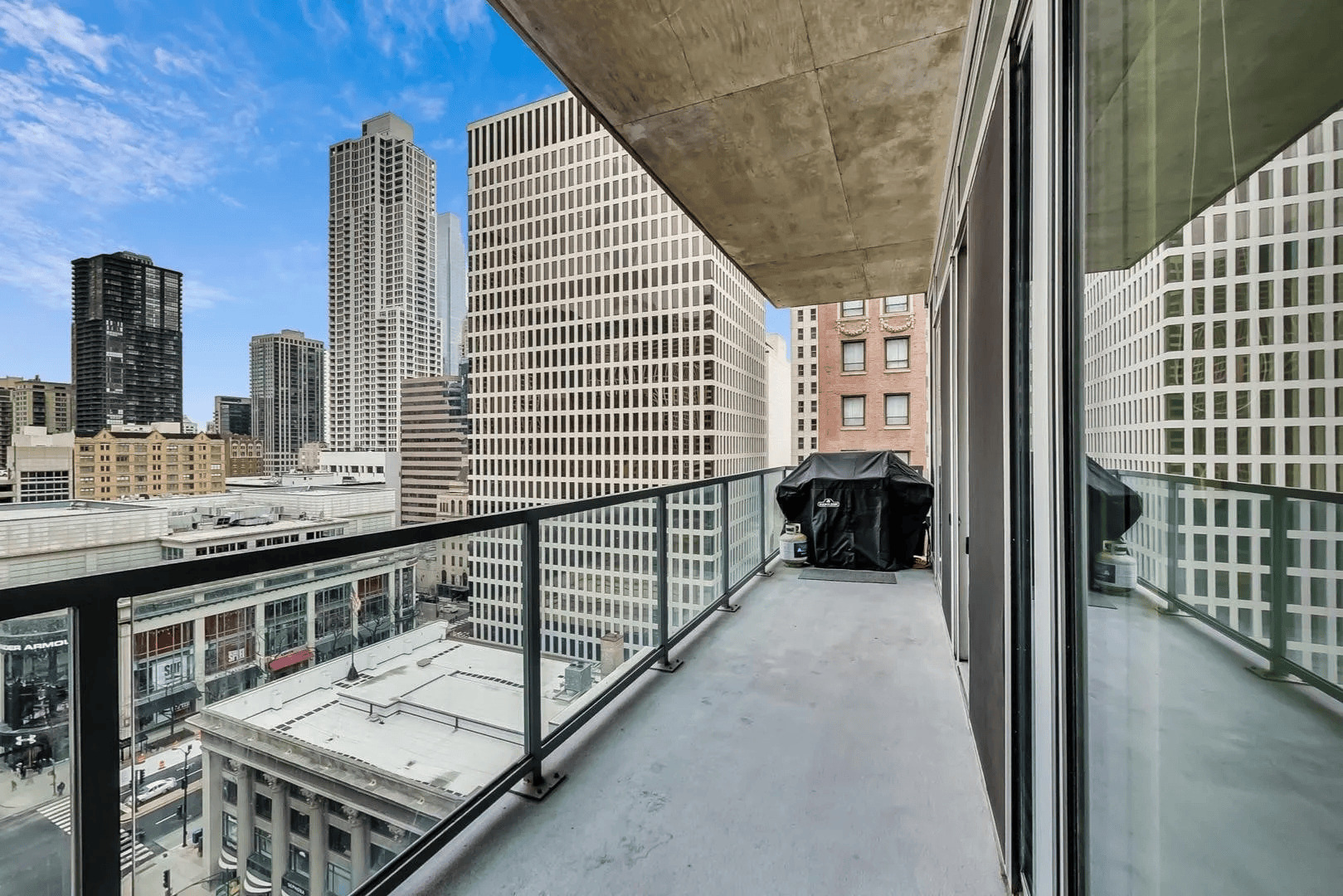 550 N Saint Clair Street Unit: 1408