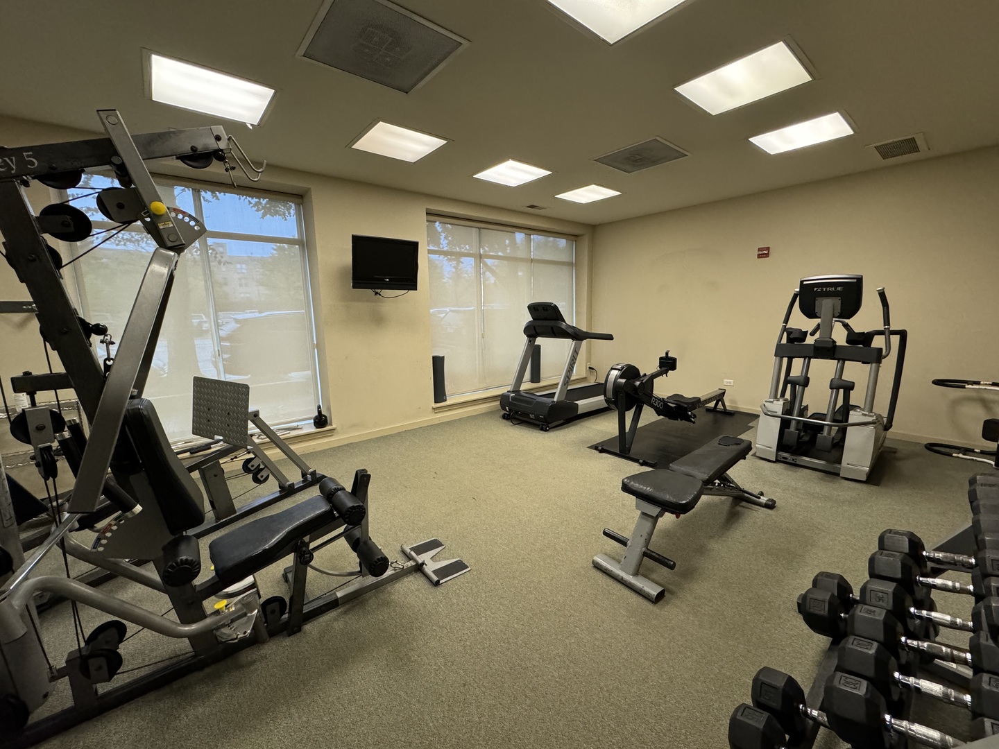 1155 W Roosevelt Road Unit: 204