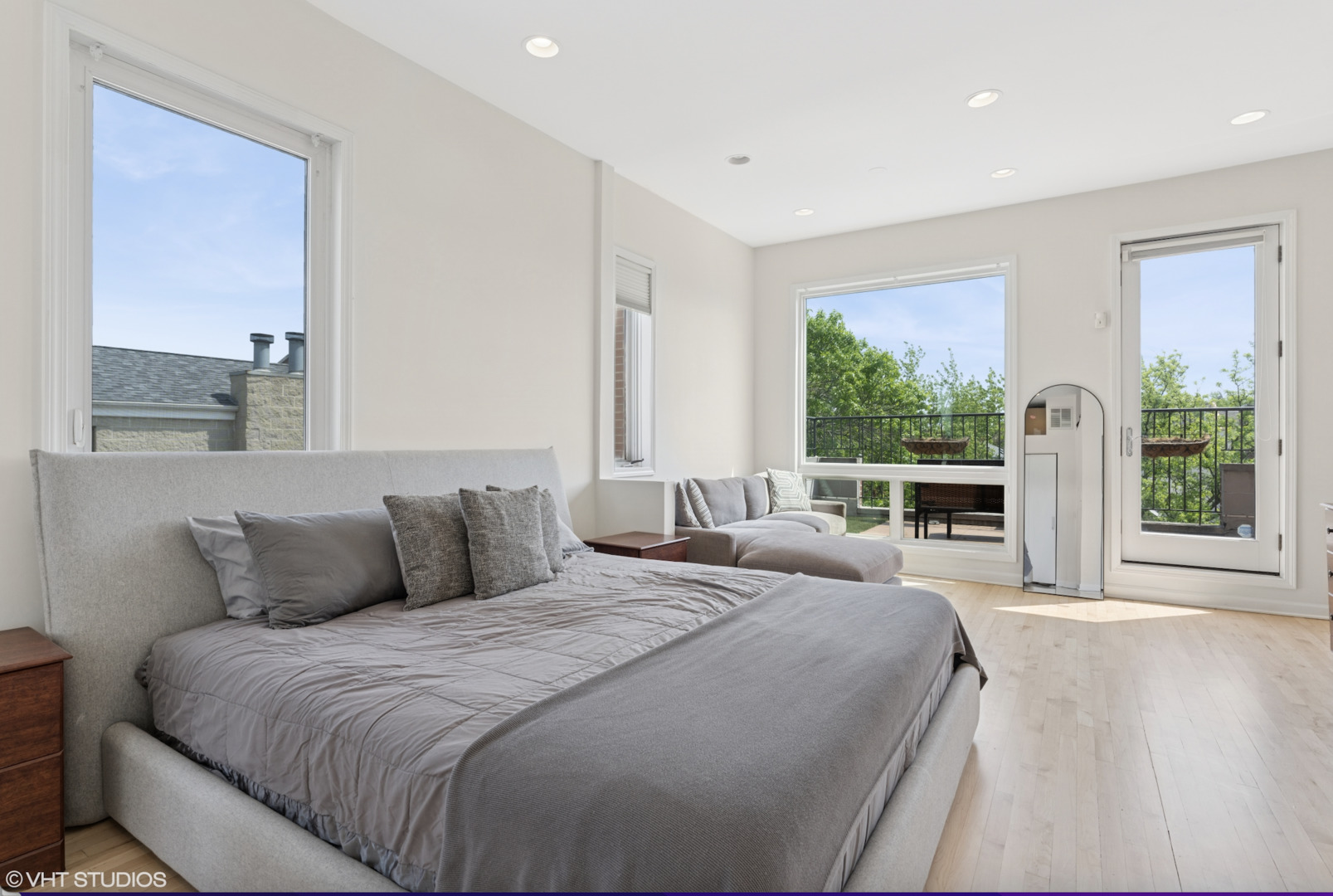 900 N Wood Street Unit: 3N