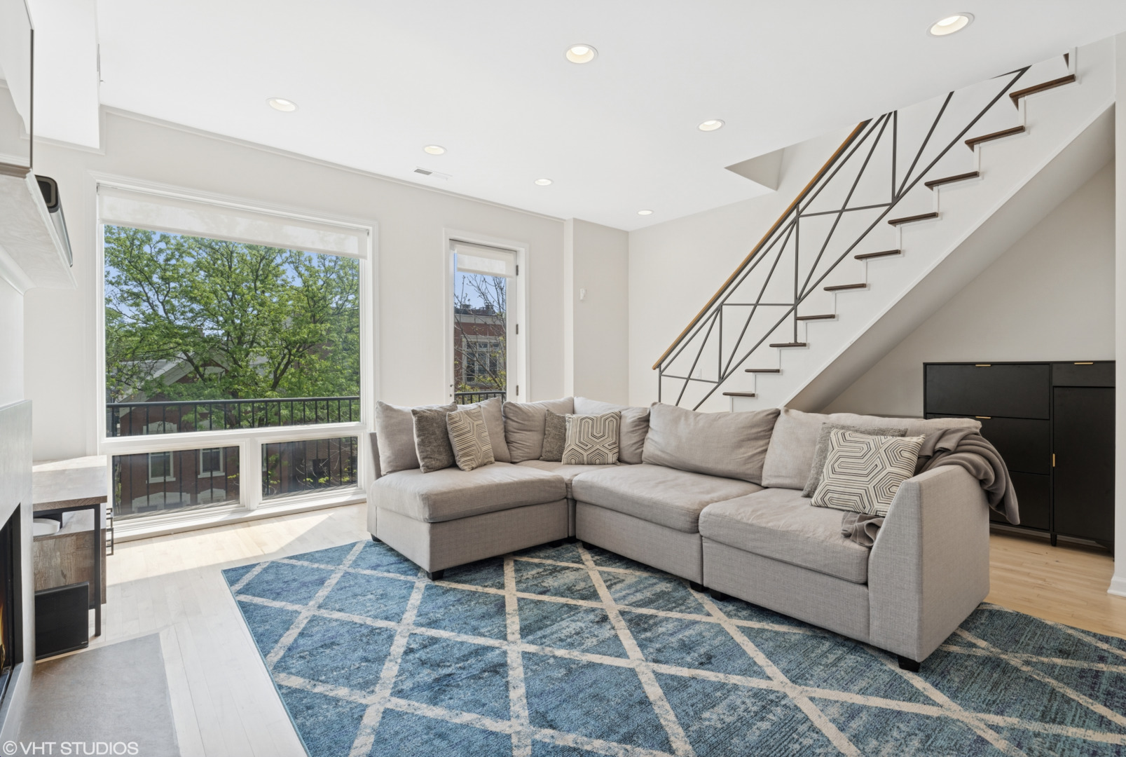 900 N Wood Street Unit: 3N