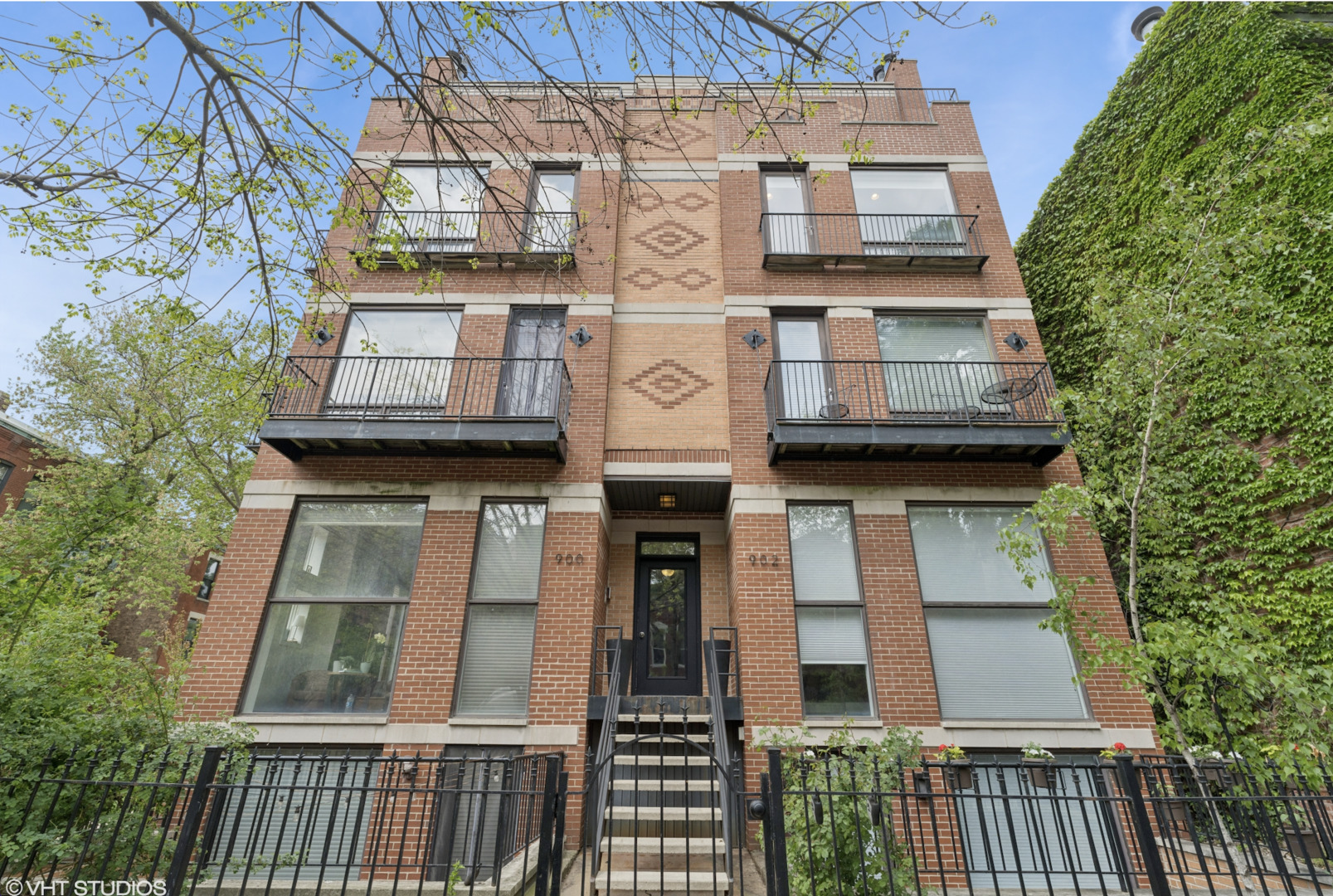 900 N Wood Street Unit: 3N