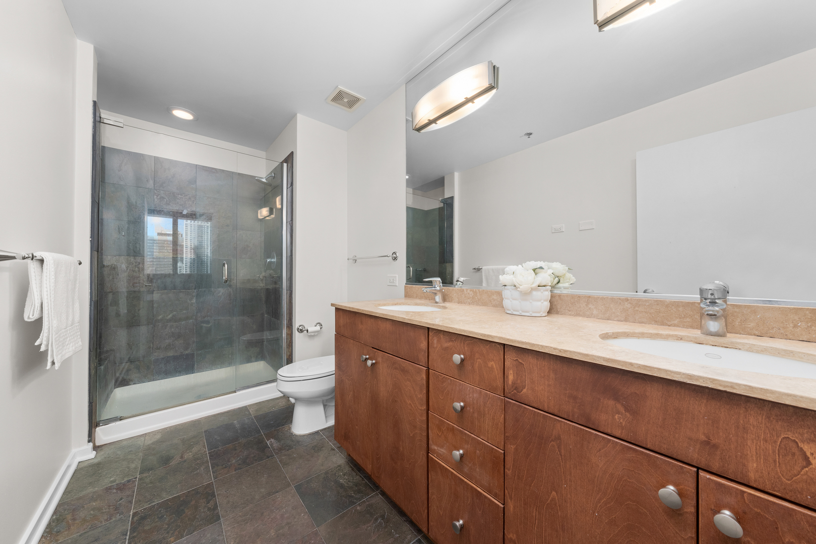 125 S GREEN Street Unit: 1006A