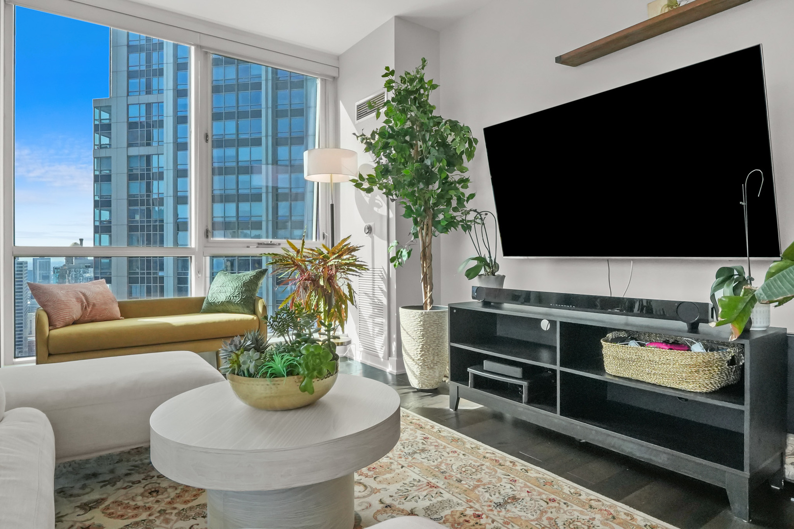 505 N Mcclurg Court Unit: 4505