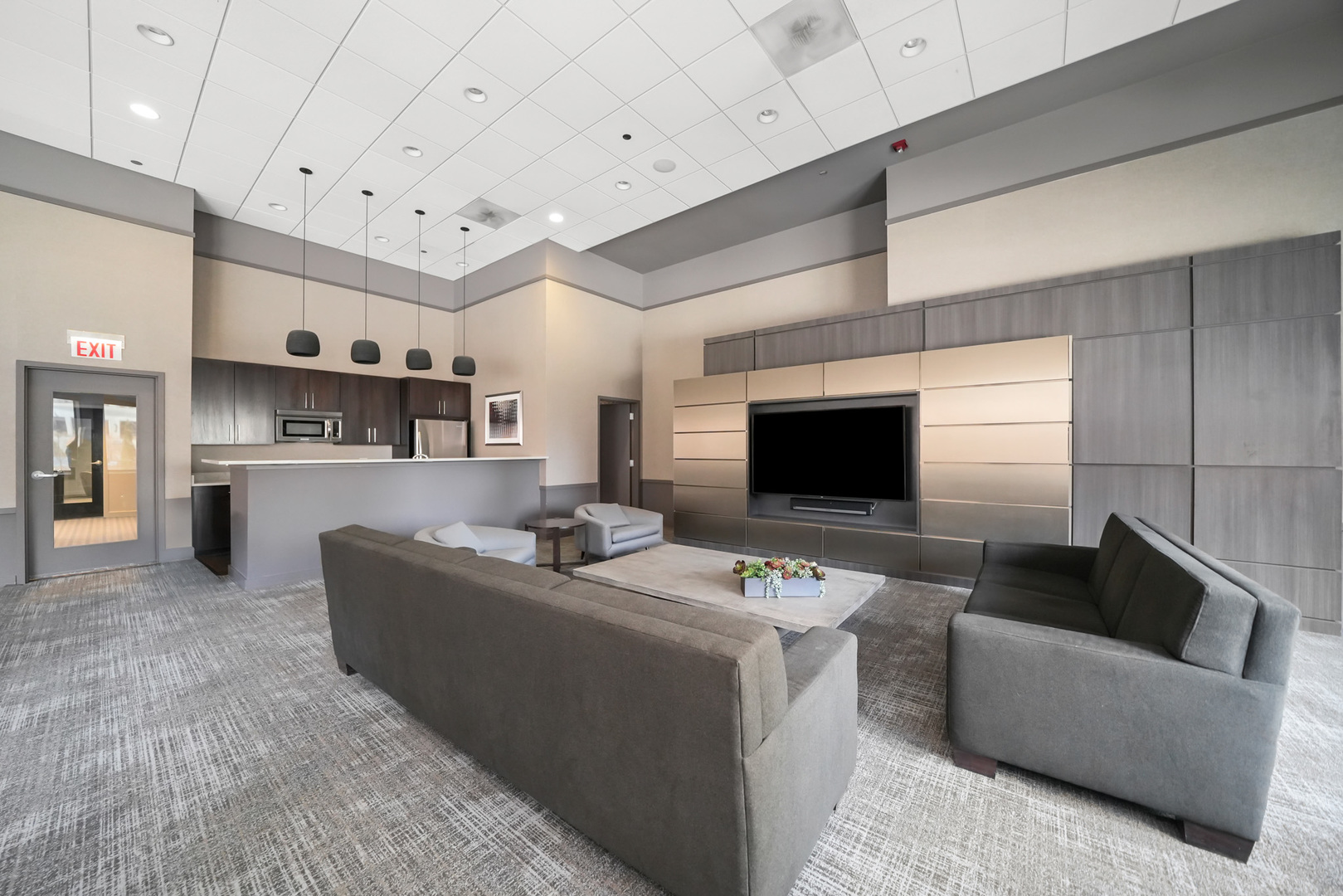 505 N Mcclurg Court Unit: 4505