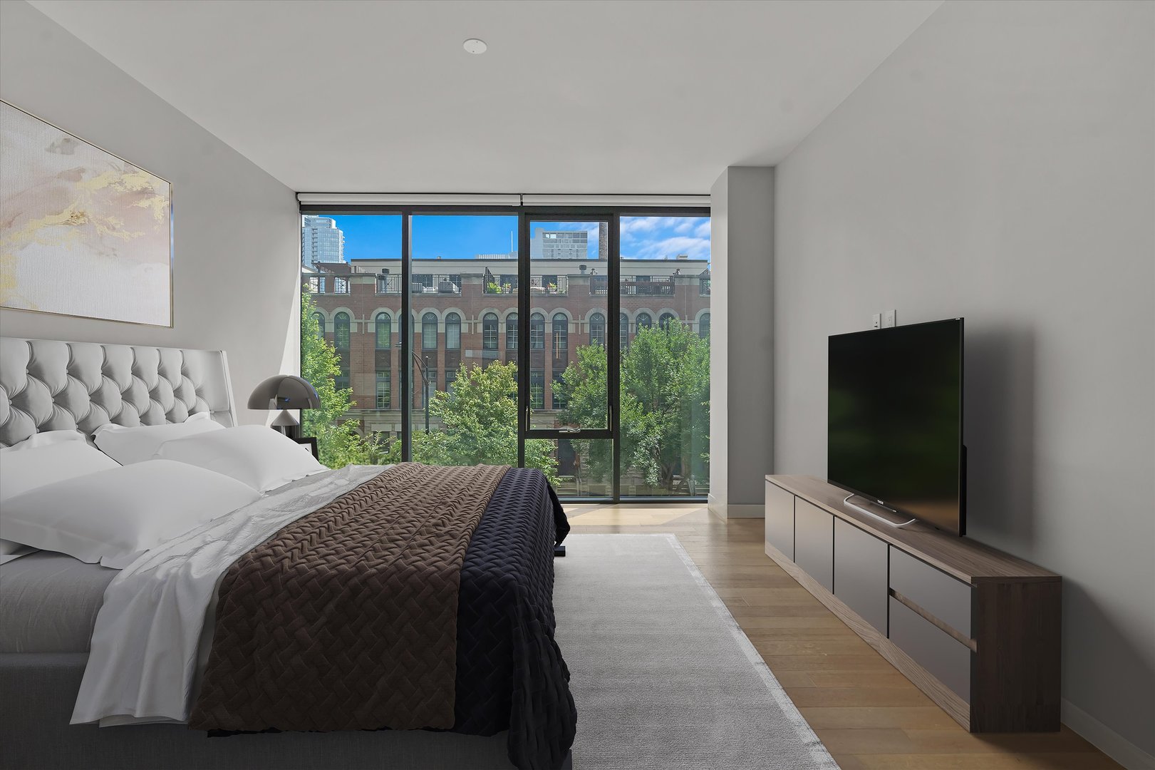 366 W Superior Street Unit: 302
