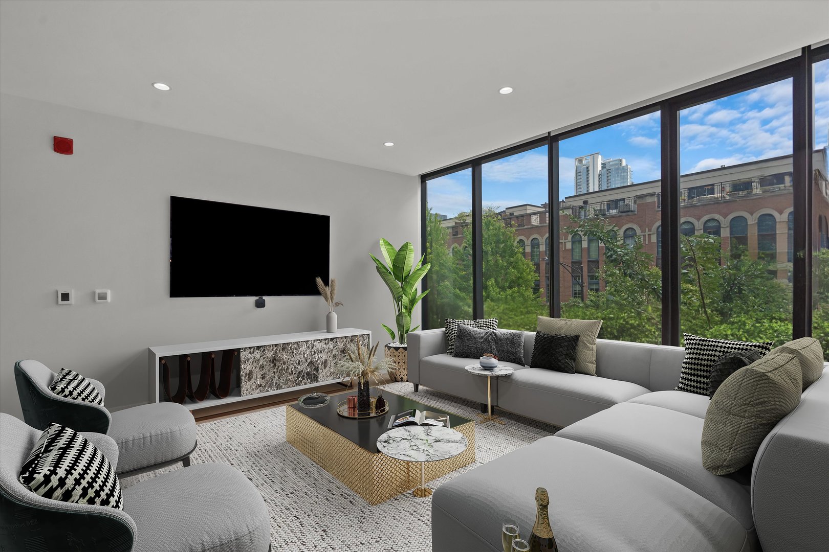 366 W Superior Street Unit: 302