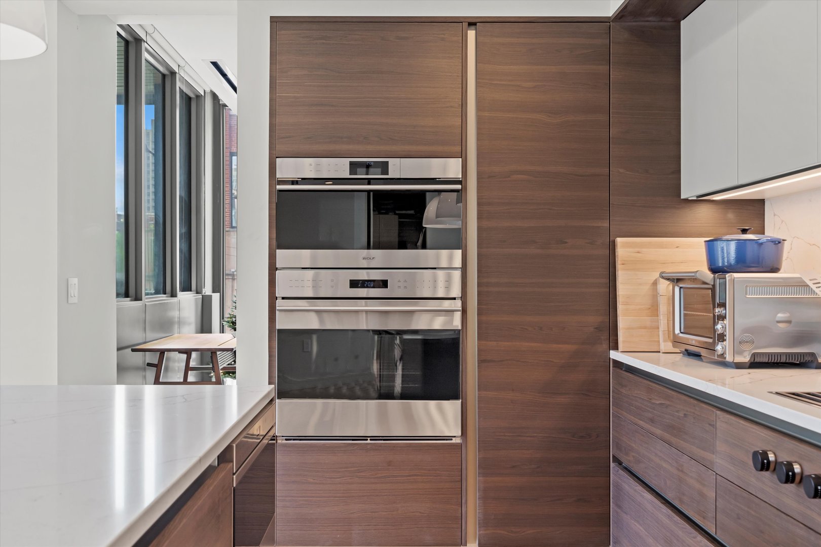 366 W Superior Street Unit: 302