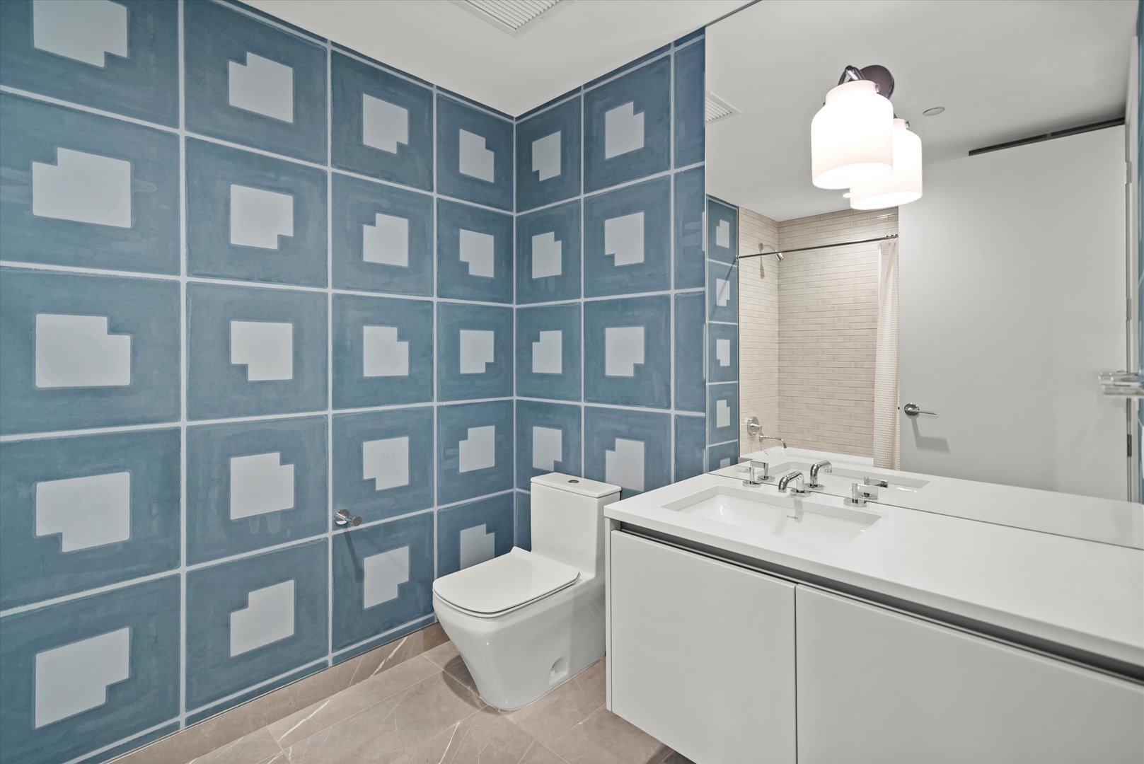 366 W Superior Street Unit: 302