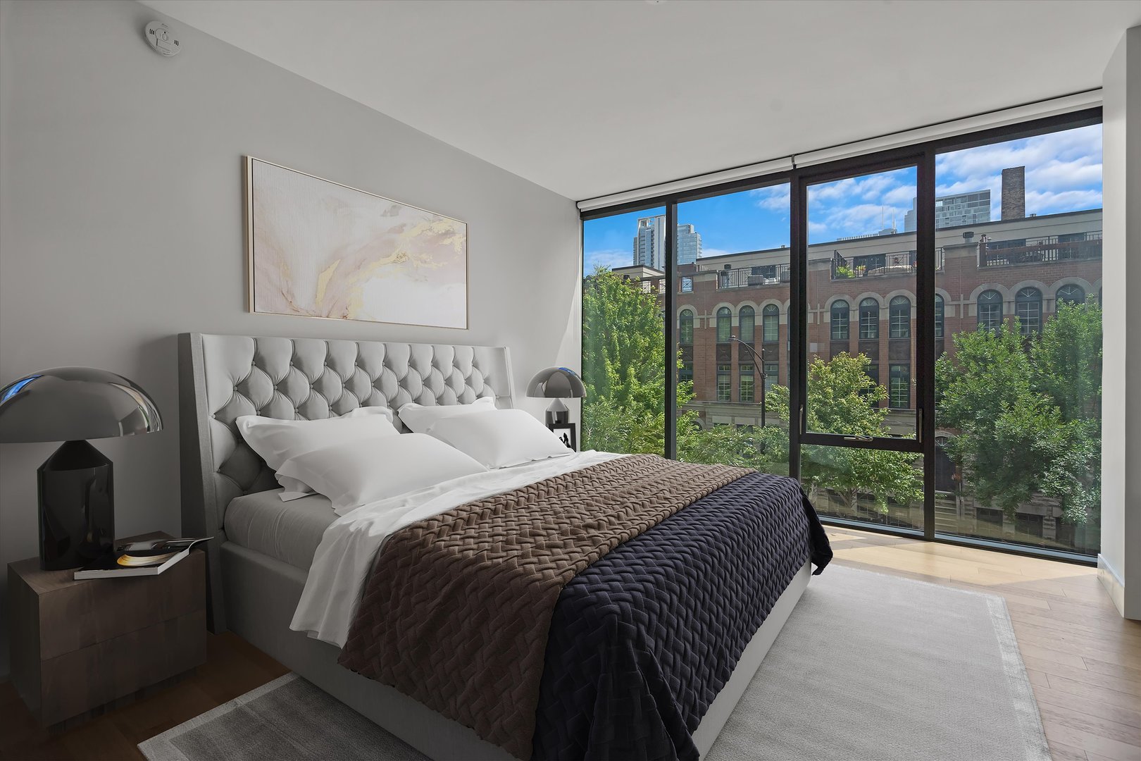 366 W Superior Street Unit: 302
