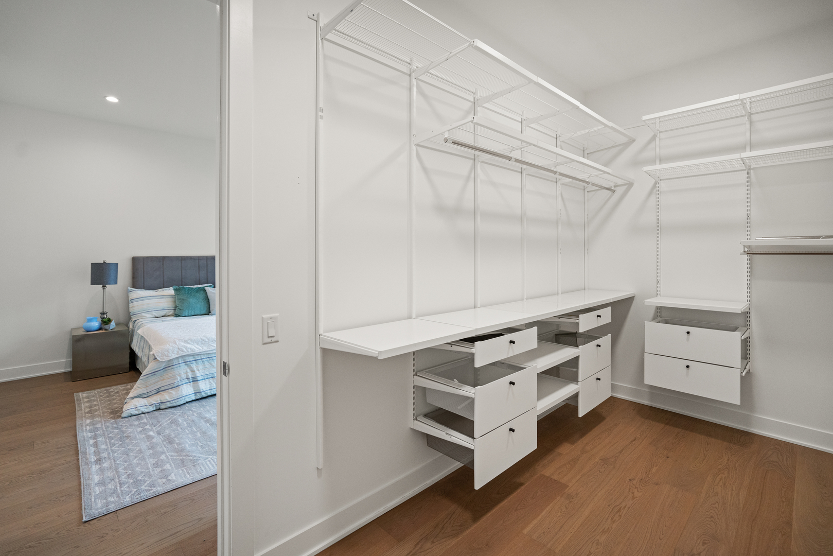 313 S Racine Avenue Unit: 4B