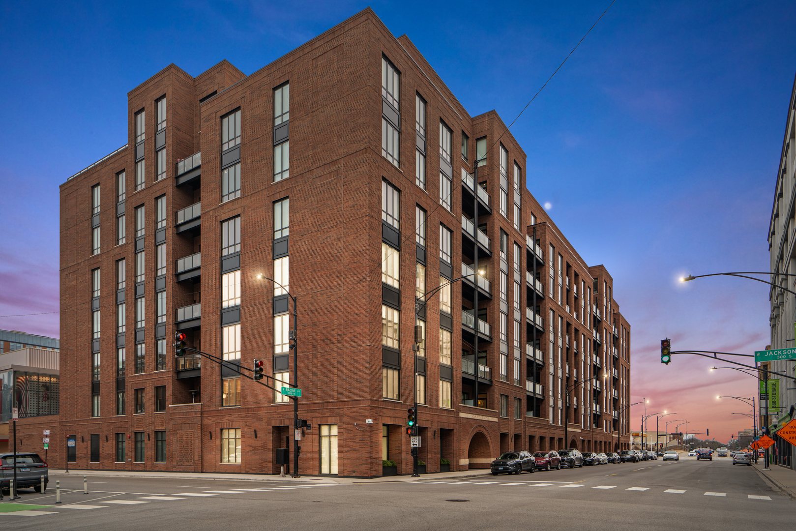 313 S Racine Avenue Unit: 4B
