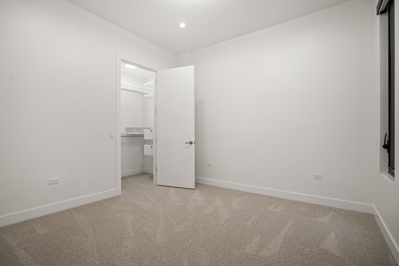 313 S Racine Avenue Unit: 4B