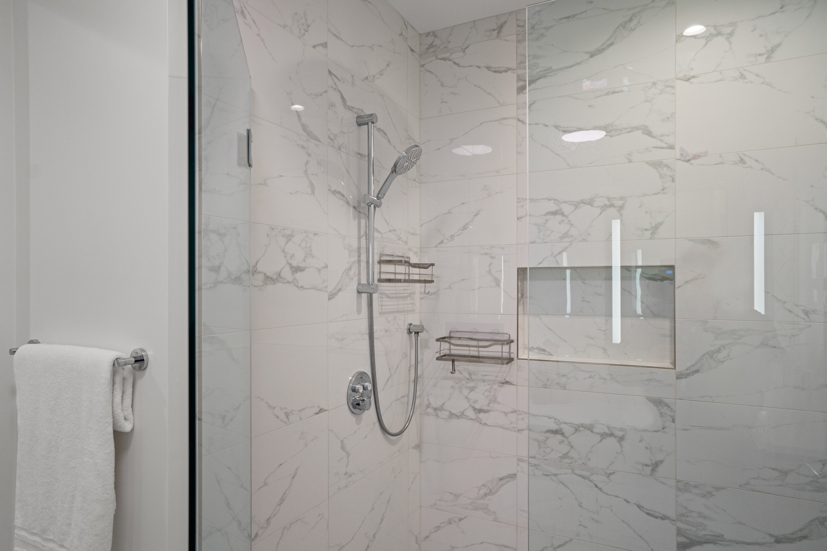 313 S Racine Avenue Unit: 4B