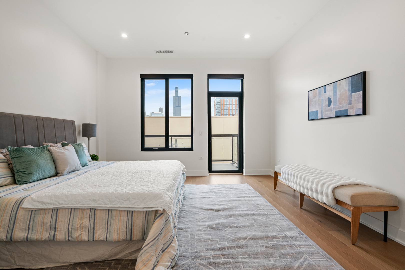 313 S Racine Avenue Unit: 4B