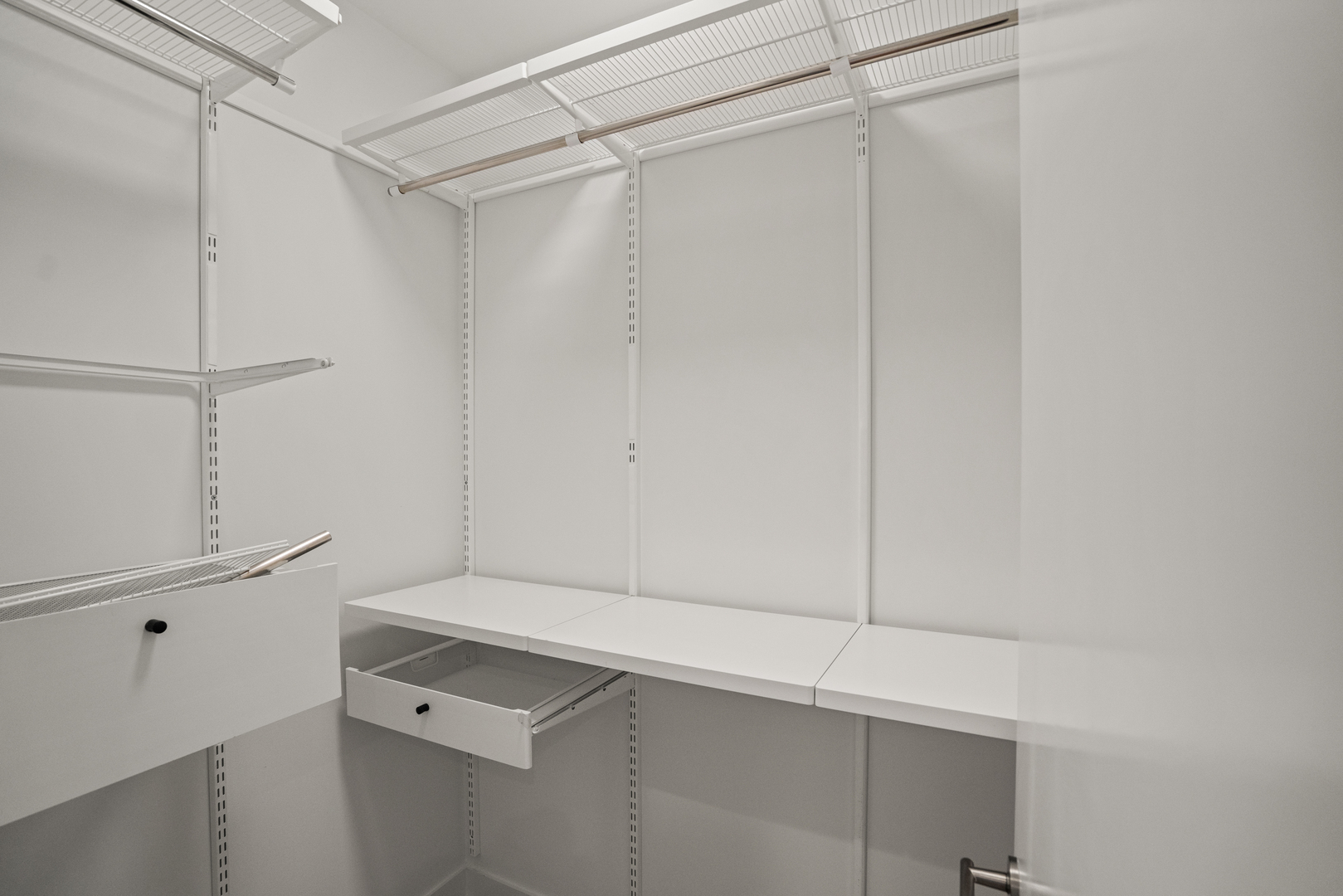 313 S Racine Avenue Unit: 4B