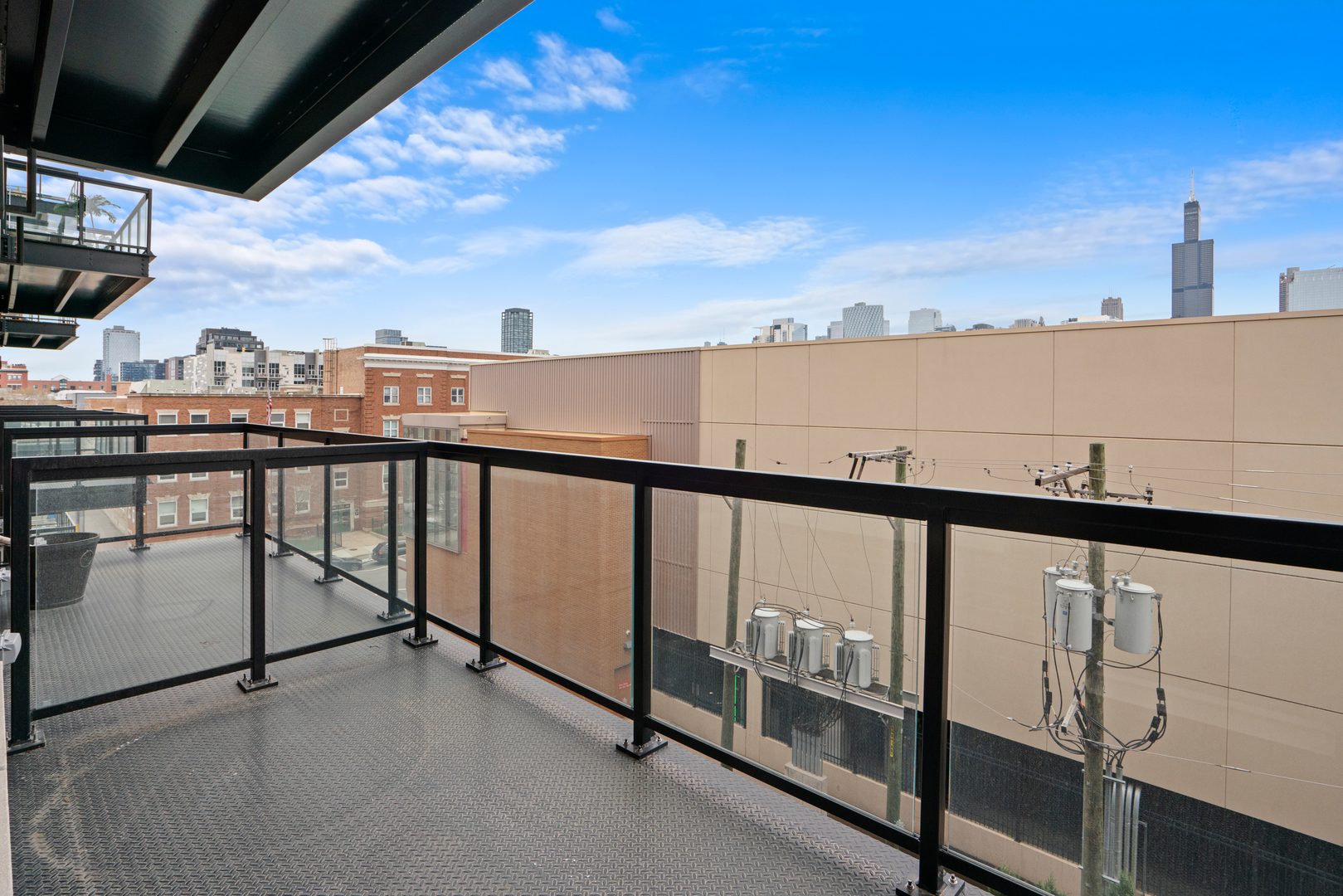 313 S Racine Avenue Unit: 4B