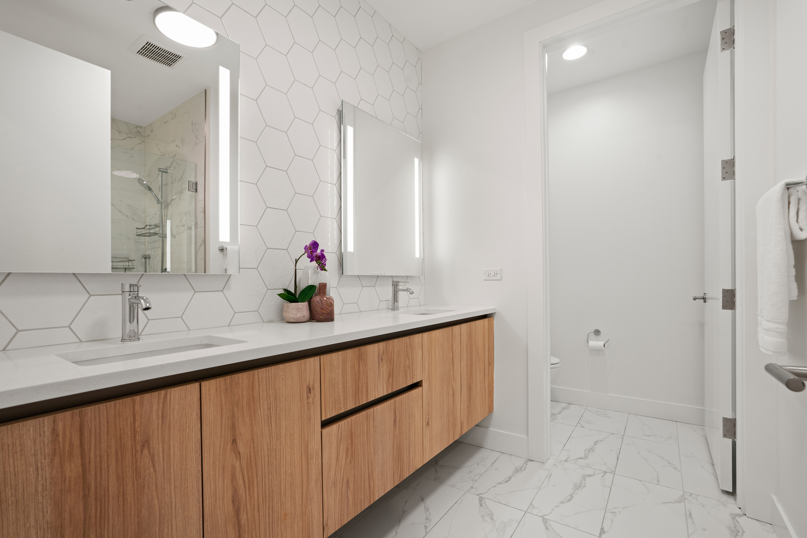 313 S Racine Avenue Unit: 4B
