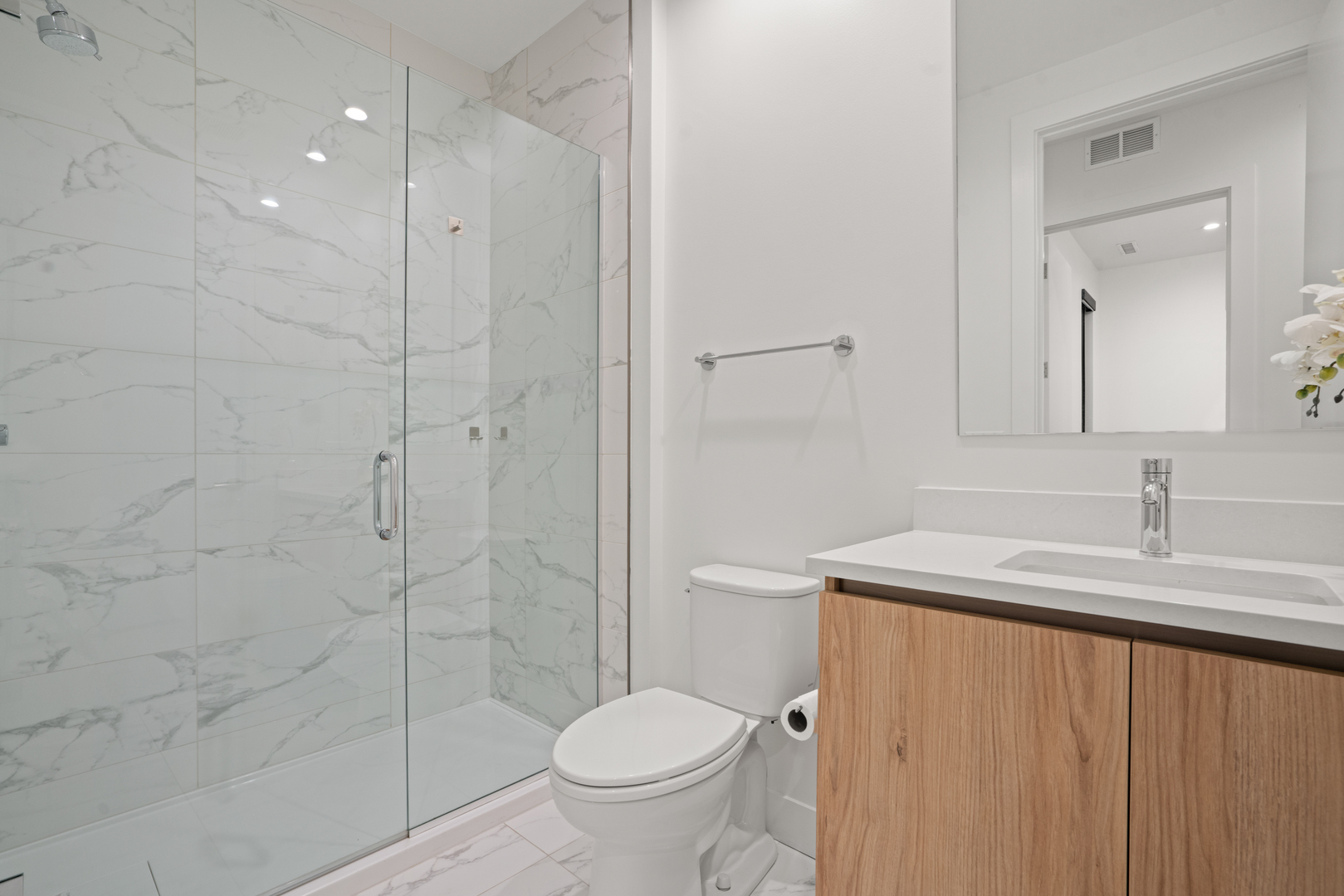 313 S Racine Avenue Unit: 4B