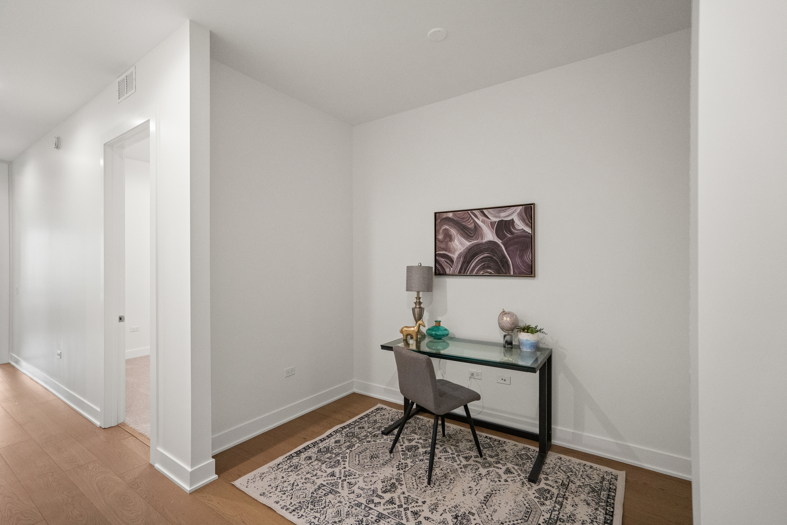 313 S Racine Avenue Unit: 4B