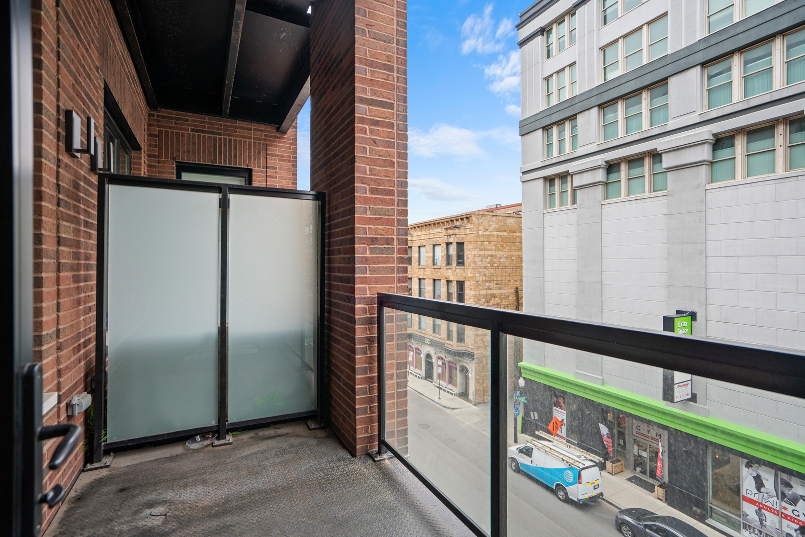 313 S Racine Avenue Unit: 4B