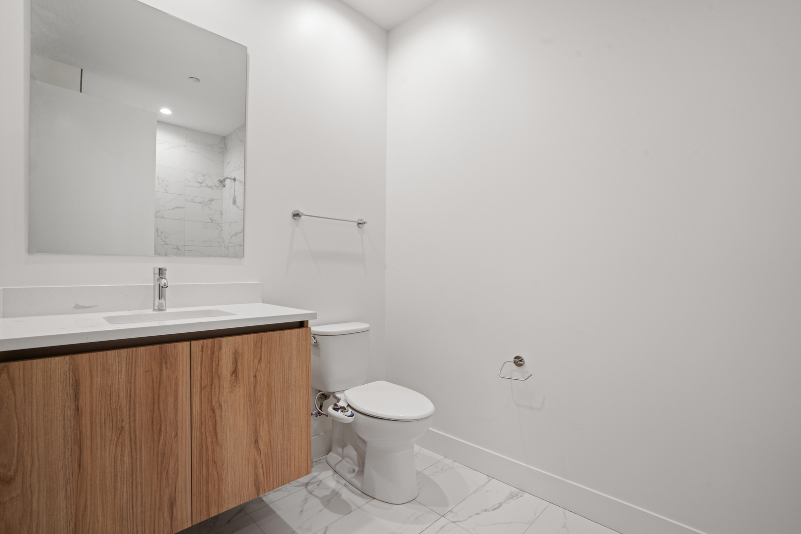 313 S Racine Avenue Unit: 4B