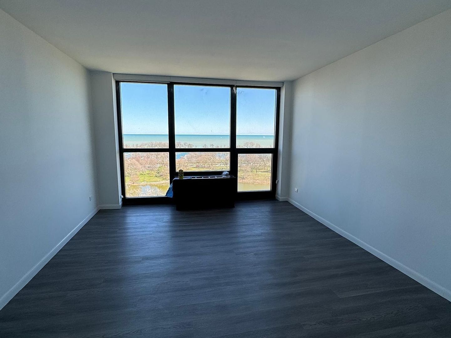 2500 N Lakeview Avenue Unit: 1503