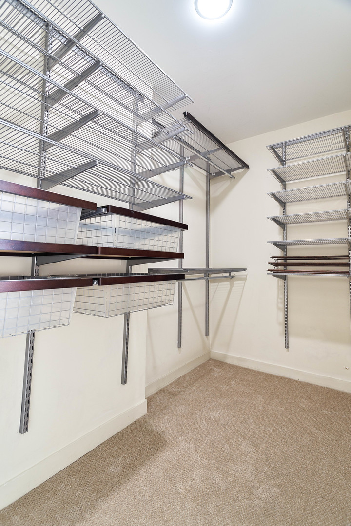 737 W WASHINGTON Boulevard Unit: 2702