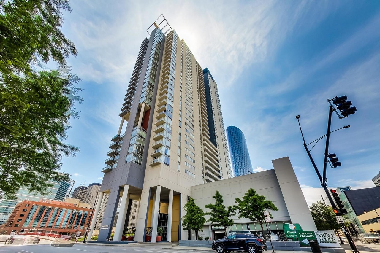 737 W WASHINGTON Boulevard Unit: 2702