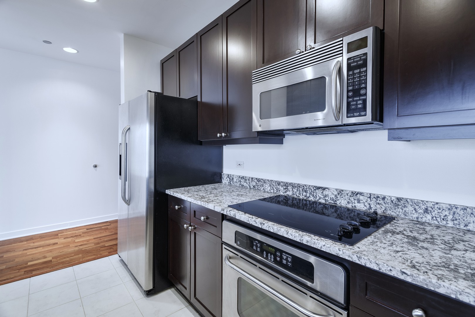 737 W WASHINGTON Boulevard Unit: 2702