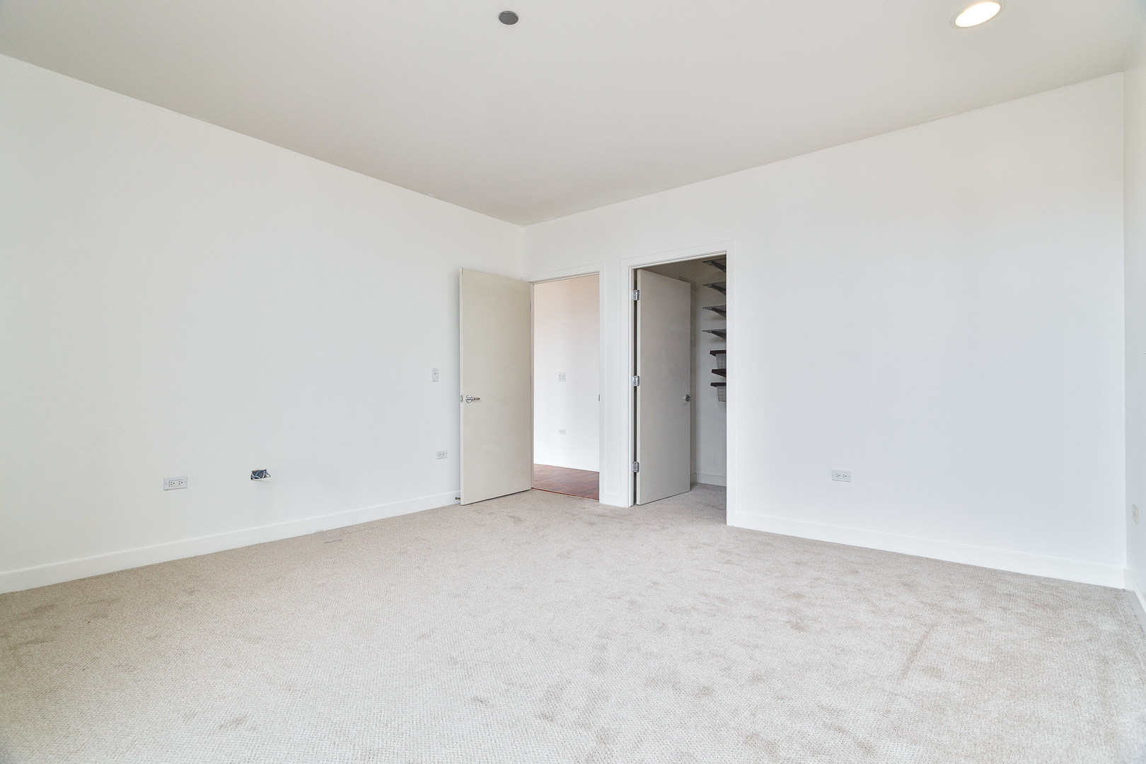 737 W WASHINGTON Boulevard Unit: 2702