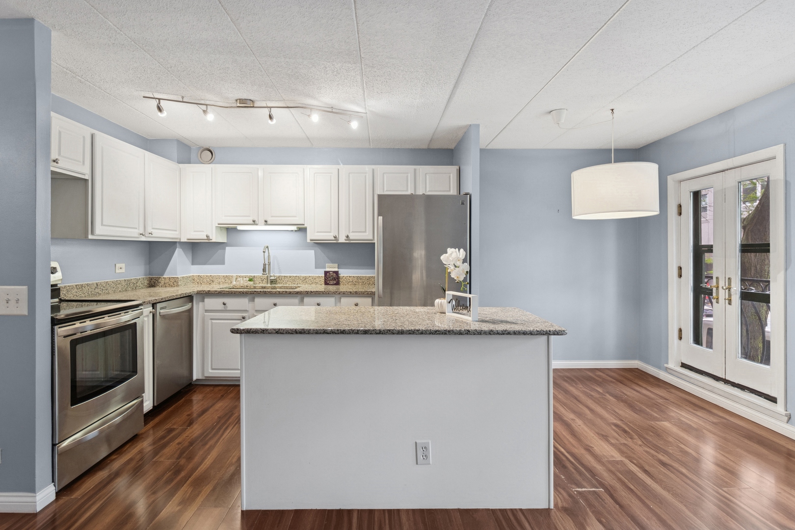 711 W GORDON Terrace Unit: 117