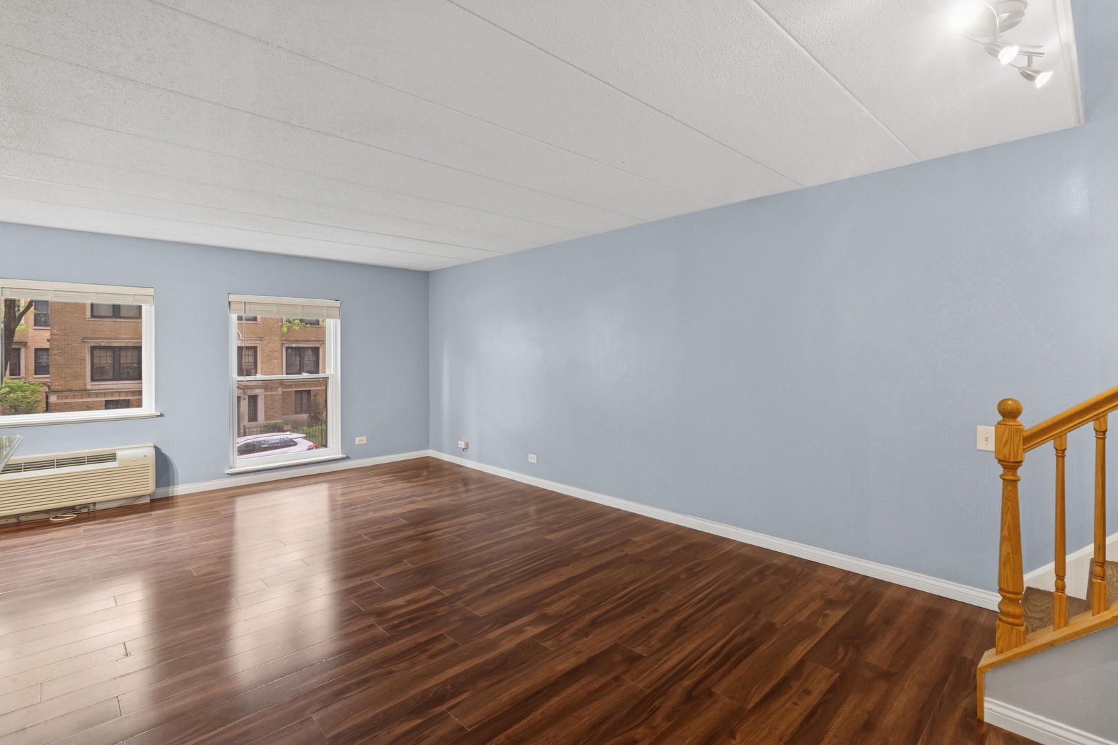 711 W GORDON Terrace Unit: 117