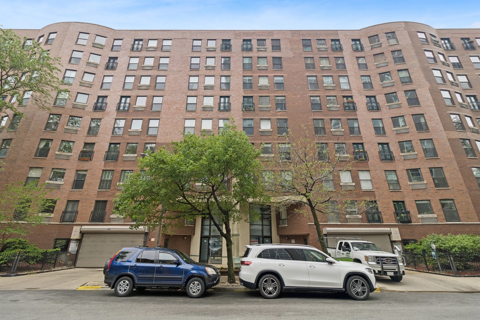 711 W GORDON Terrace Unit: 117