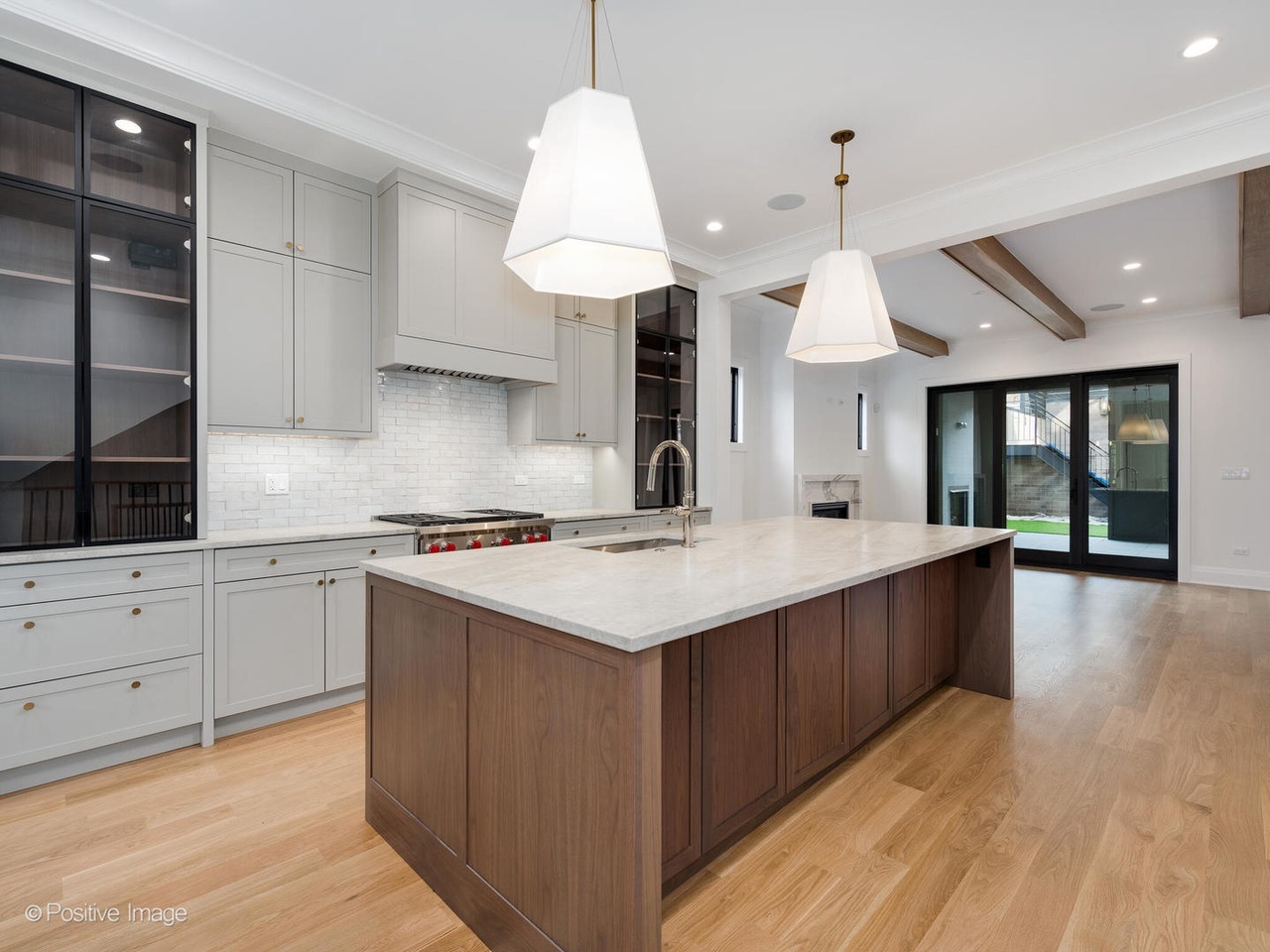 2832 N Racine Avenue Unit: 1W