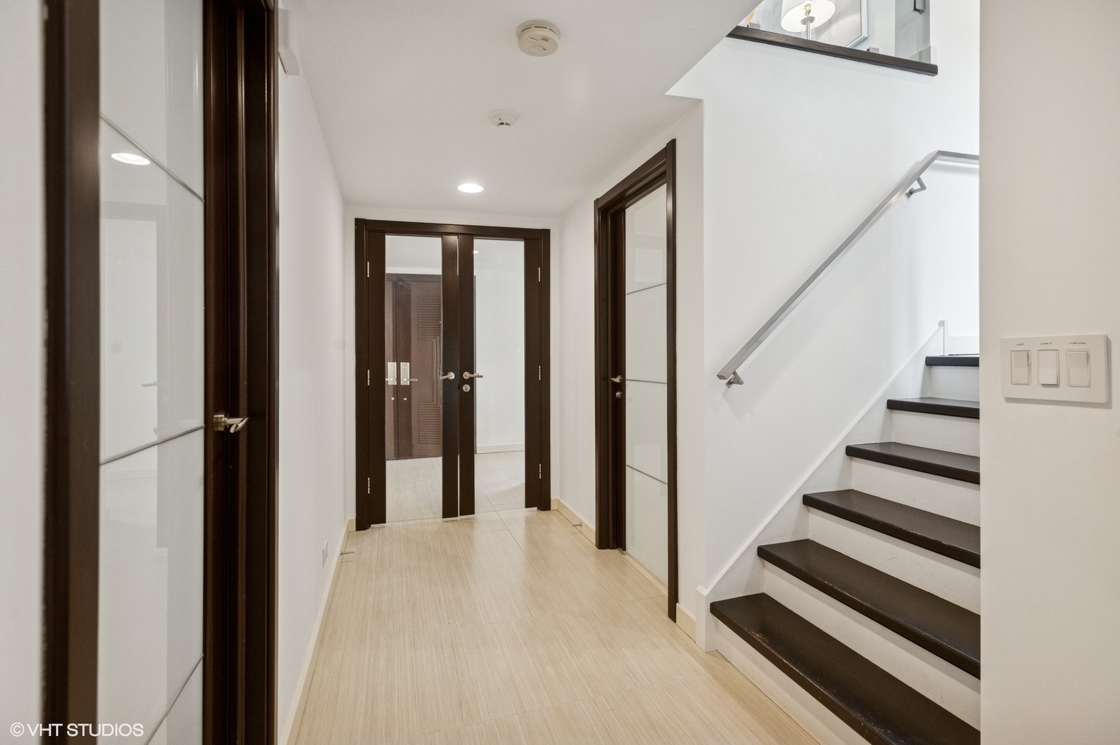 3635 N PAULINA Street