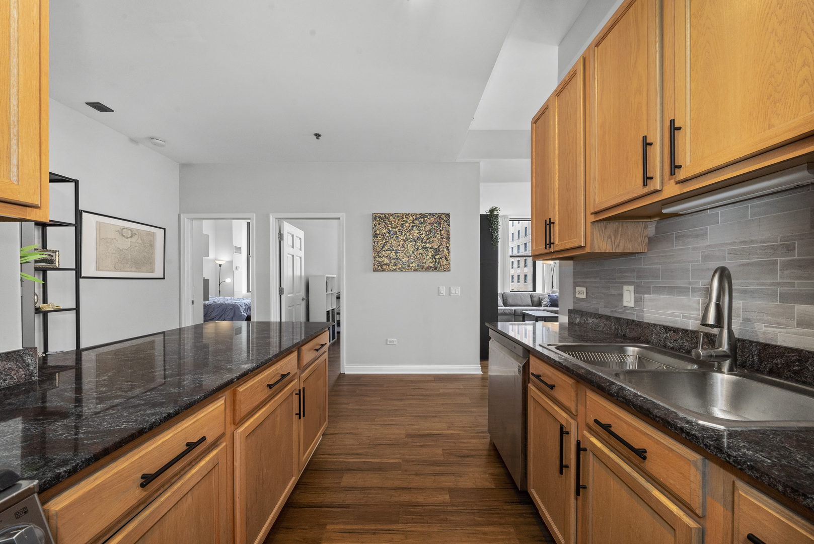 8 W MONROE Street Unit: 1704