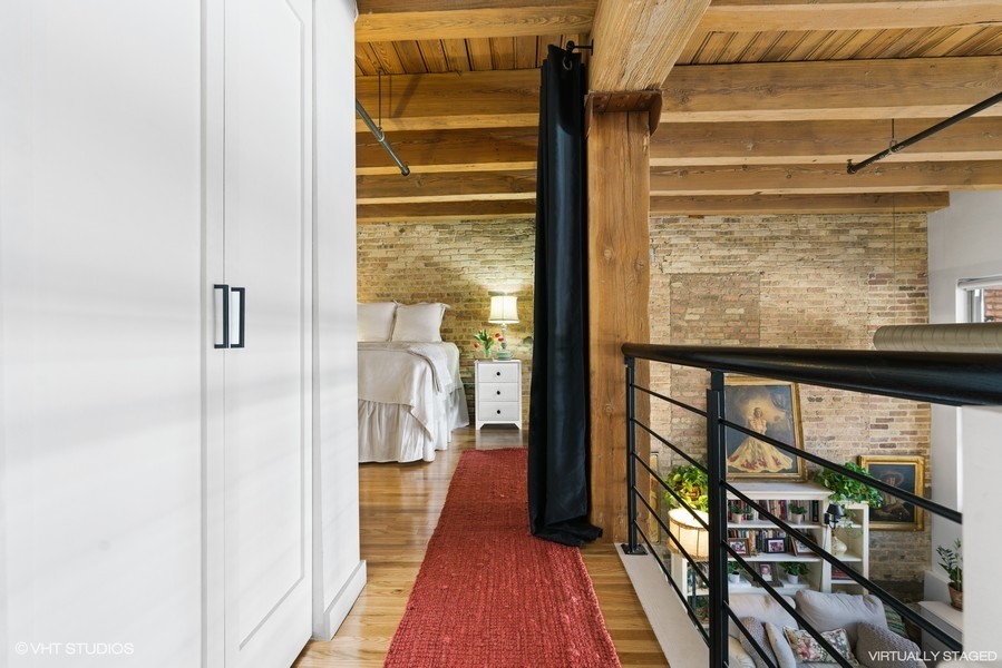 2111 W Churchill Street Unit: 101
