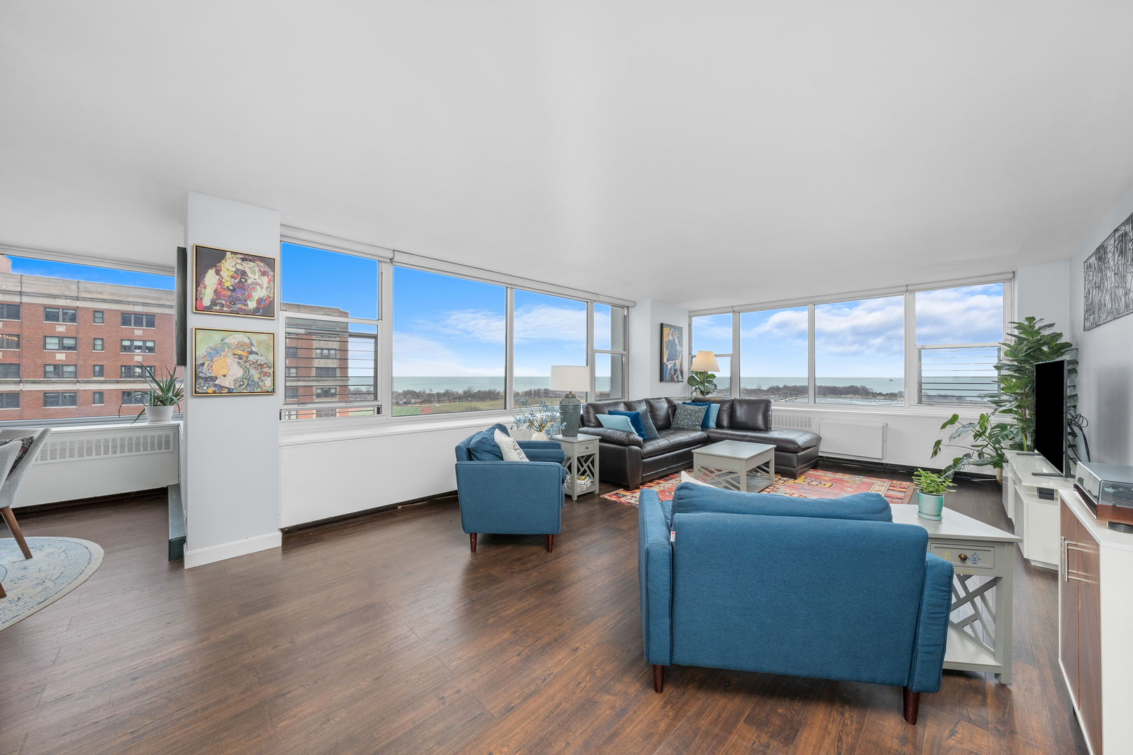 4250 N Marine Drive Unit: 1622