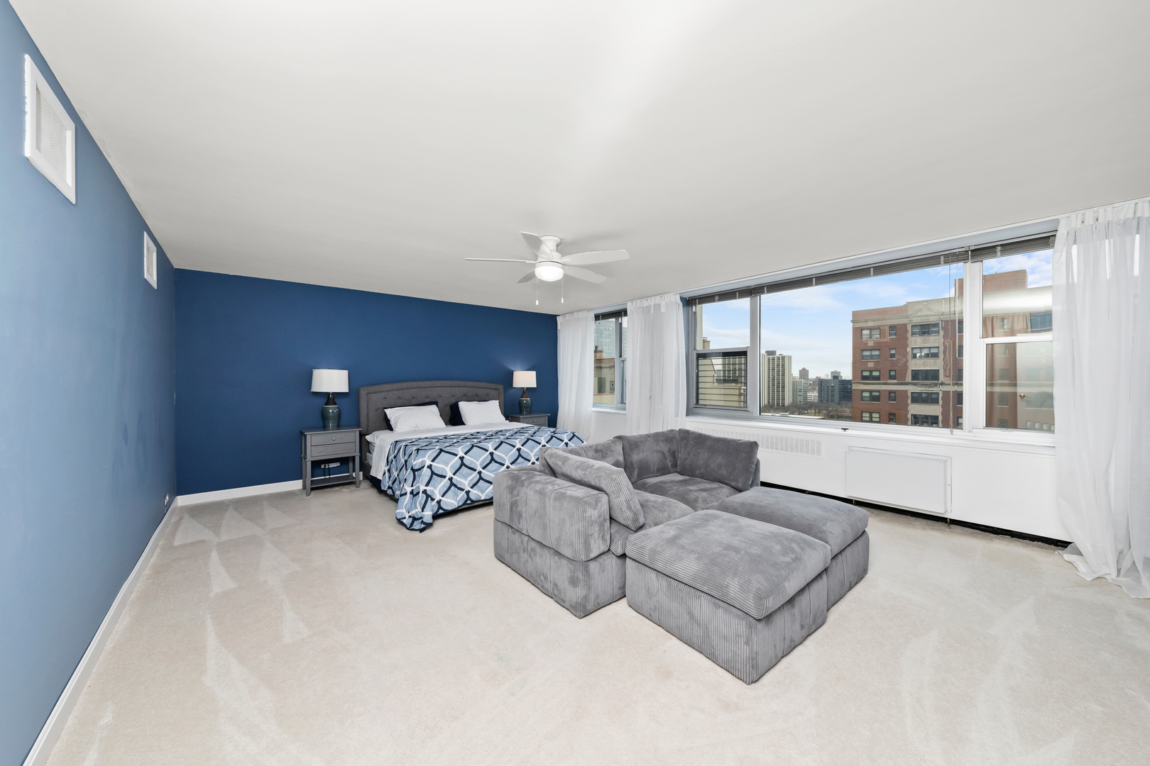 4250 N Marine Drive Unit: 1622