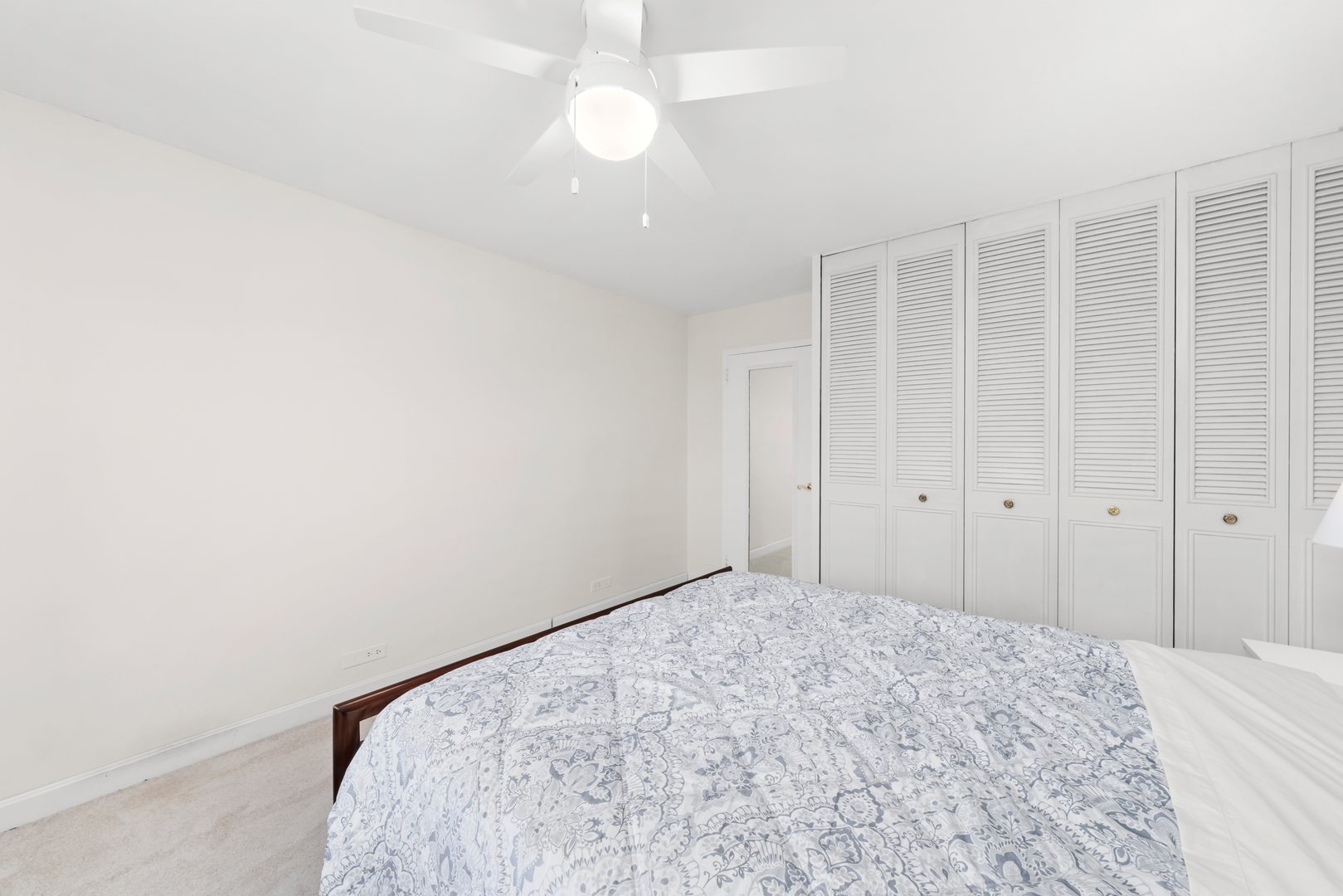 4250 N Marine Drive Unit: 1622