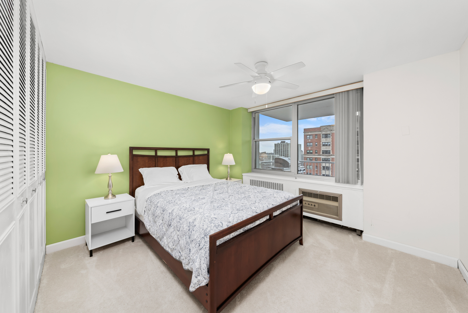 4250 N Marine Drive Unit: 1622