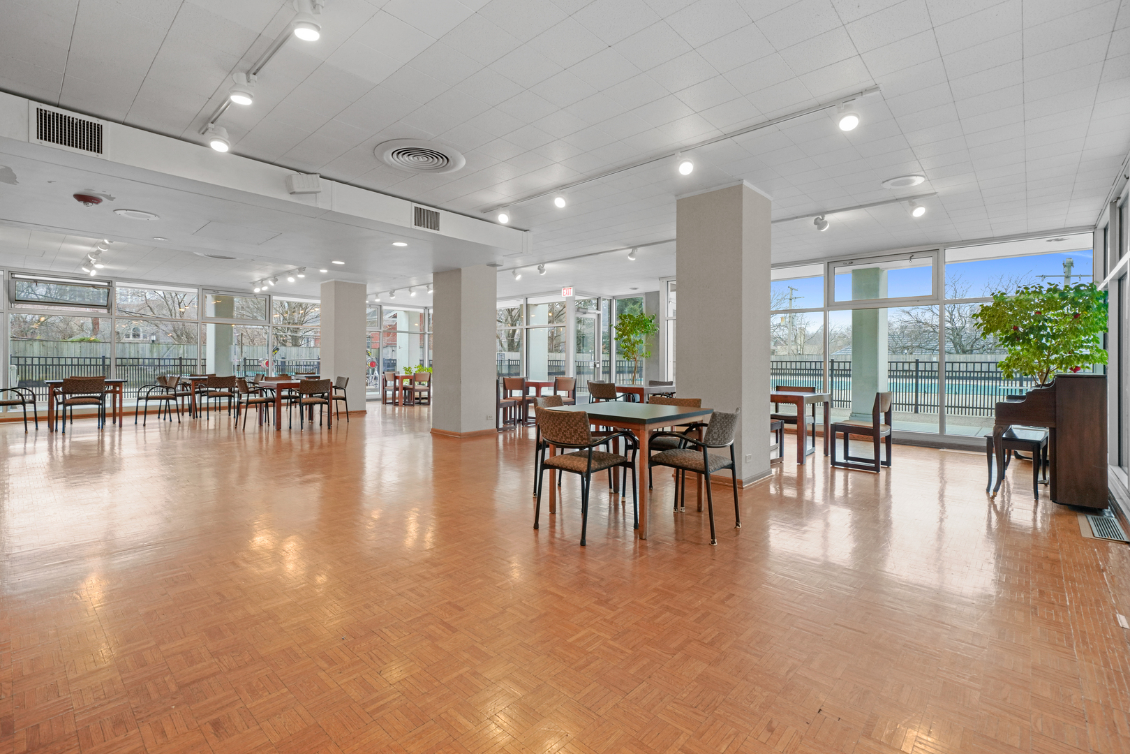 4250 N Marine Drive Unit: 1622